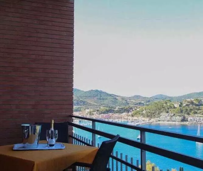 オーシャンビュージュニアスイート, Th Capoliveri   Grand Hotel Elba International