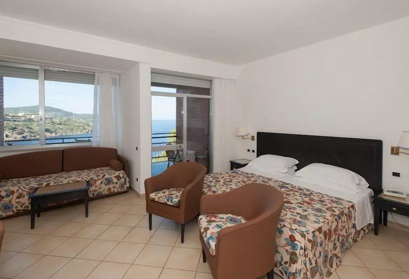 オーシャンビュージュニアスイート, Th Capoliveri   Grand Hotel Elba International