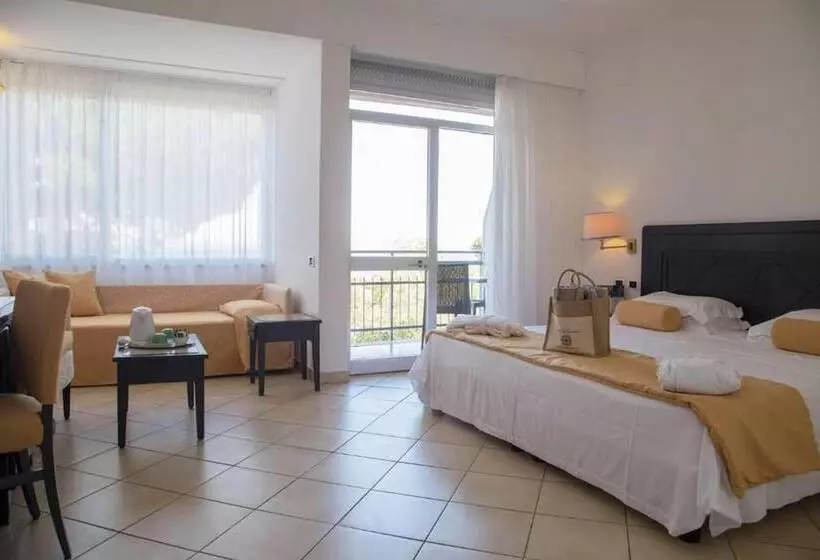 オーシャンビュージュニアスイート, Th Capoliveri   Grand Hotel Elba International