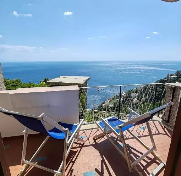 اتاق اقتصادی با چشمانداز دریا, Grand Hotel Excelsior