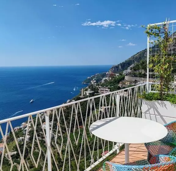 اتاق کلاسیک با چشمانداز دریا, Grand Hotel Excelsior