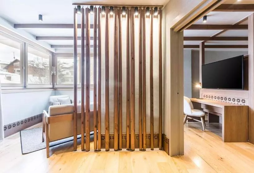 سوئیت پریمیوم, Grand Hotel Savoia Cortina D Ampezzo, A Radisson Collection