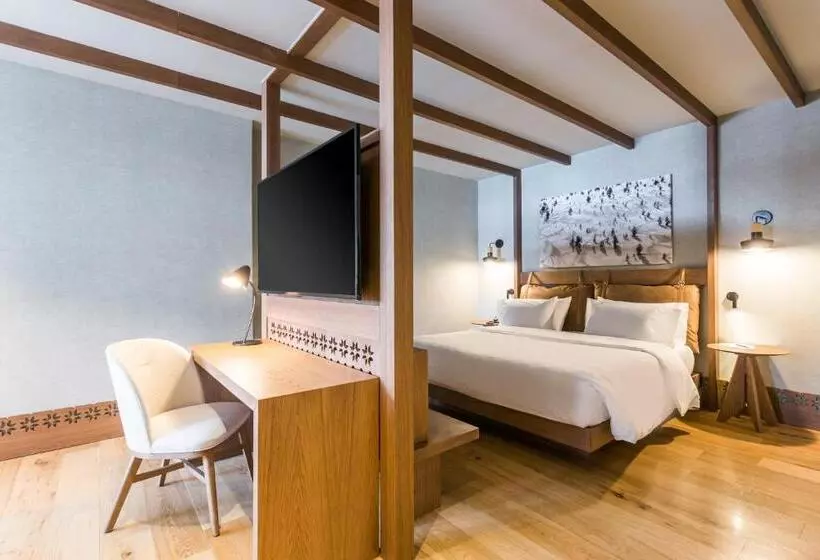 سوئیت پریمیوم, Grand Hotel Savoia Cortina D Ampezzo, A Radisson Collection