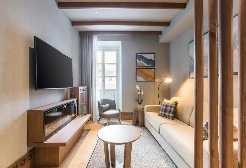 سوئیت پریمیوم, Grand Hotel Savoia Cortina D Ampezzo, A Radisson Collection