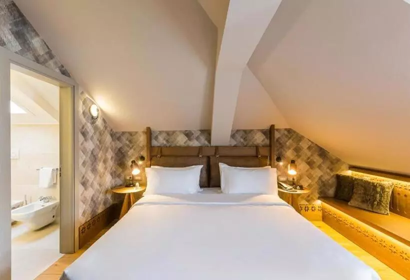 سوئیت رویال, Grand Hotel Savoia Cortina D Ampezzo, A Radisson Collection