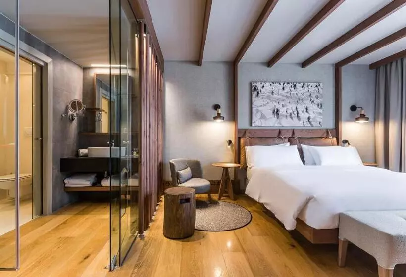 سوئیت با چشم‌انداز, Grand Hotel Savoia Cortina D Ampezzo, A Radisson Collection
