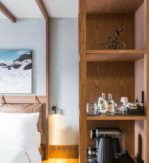 اتاق سوپریور با چشم‌انداز, Grand Hotel Savoia Cortina D Ampezzo, A Radisson Collection