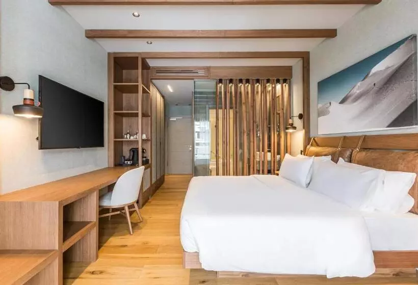 اتاق سوپریور با چشم‌انداز, Grand Hotel Savoia Cortina D Ampezzo, A Radisson Collection