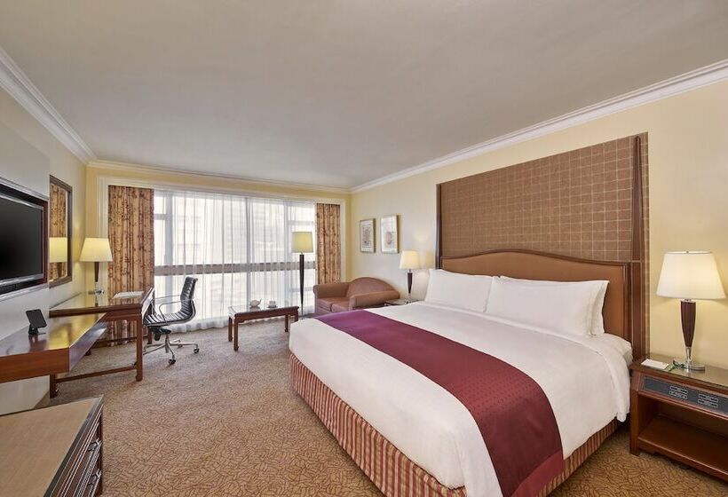 اتاق پرمیوم, Holiday Inn Golden Mile, An Ihg