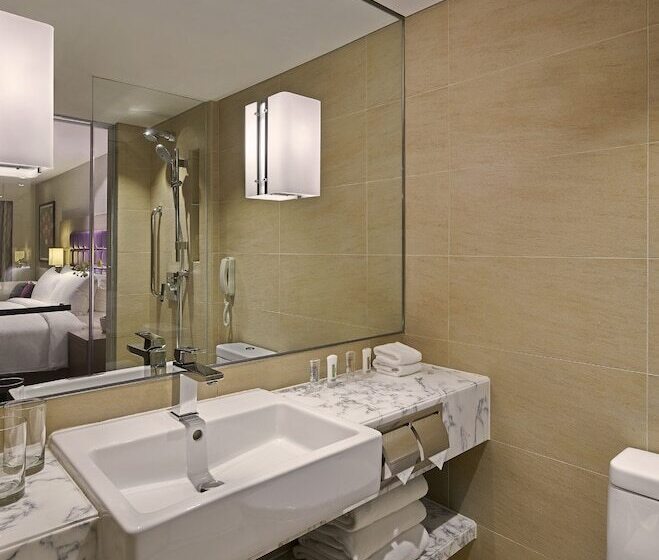 اتاق پرمیوم, Holiday Inn Golden Mile, An Ihg