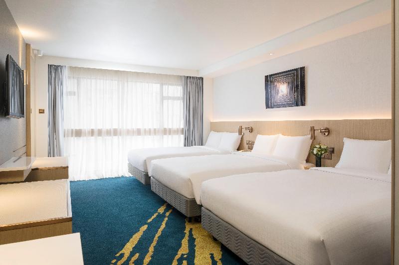 Premium Family Room, Holiday Inn Golden Mile, An Ihg