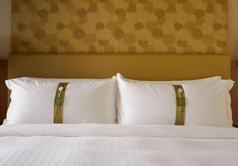 اتاق لوکس با تخت بزرگ, Holiday Inn Golden Mile, An Ihg