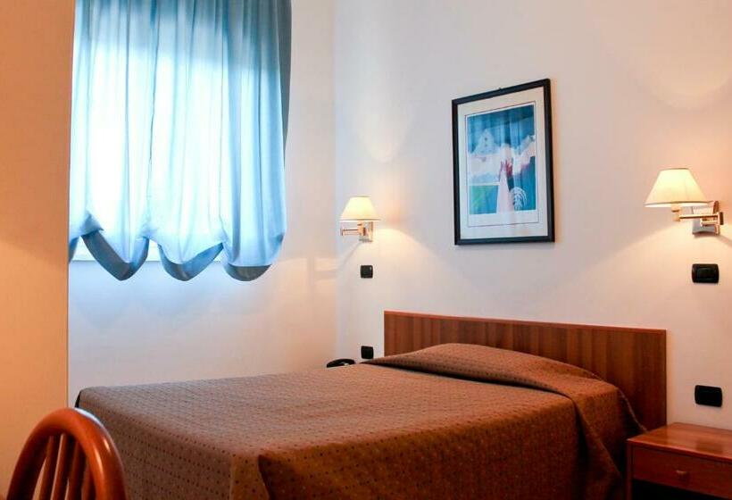 חדר סטנדרט יחיד, Majesty Bari