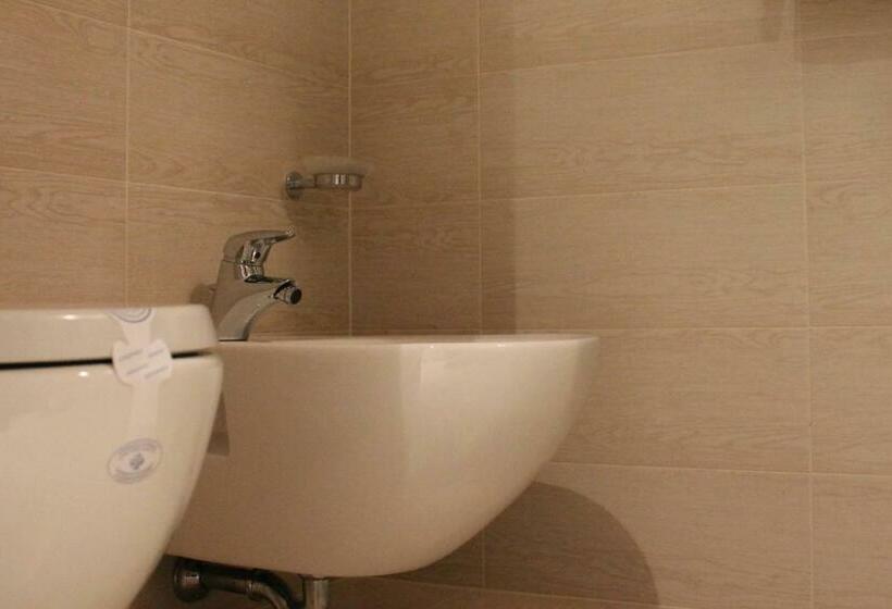 חדר סטנדרט יחיד, Majesty Bari