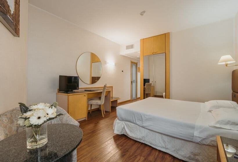 اتاق عادی, Minerva