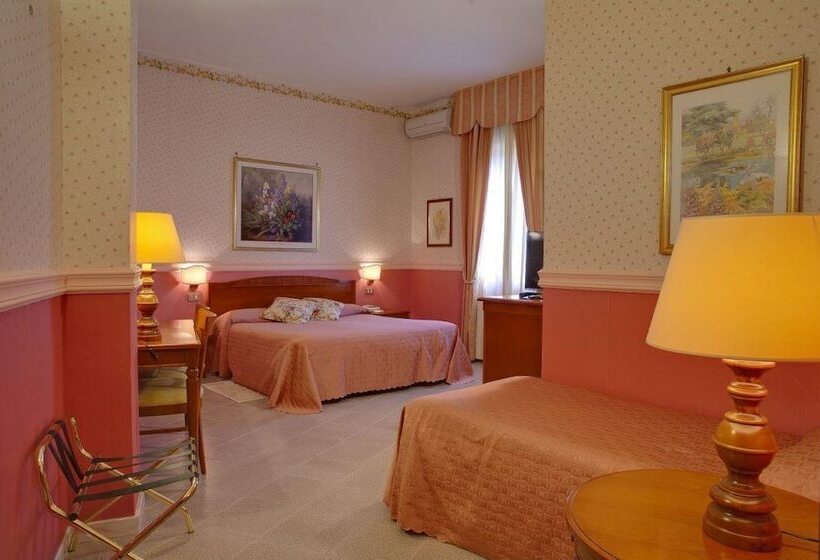 اتاق استاندارد سه نفره, Miralago