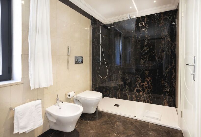 标准间, Regina Margherita