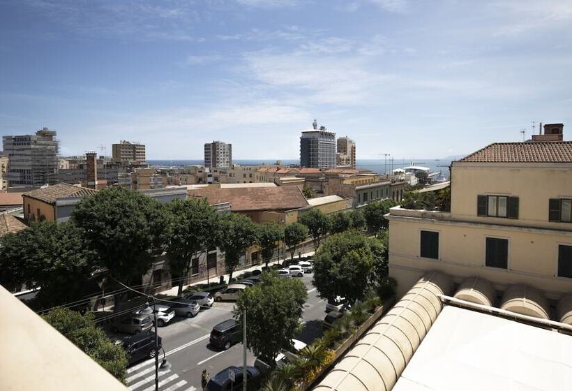 四人标准间, Regina Margherita