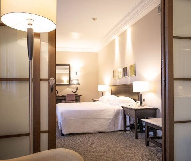 四人标准间, Regina Margherita