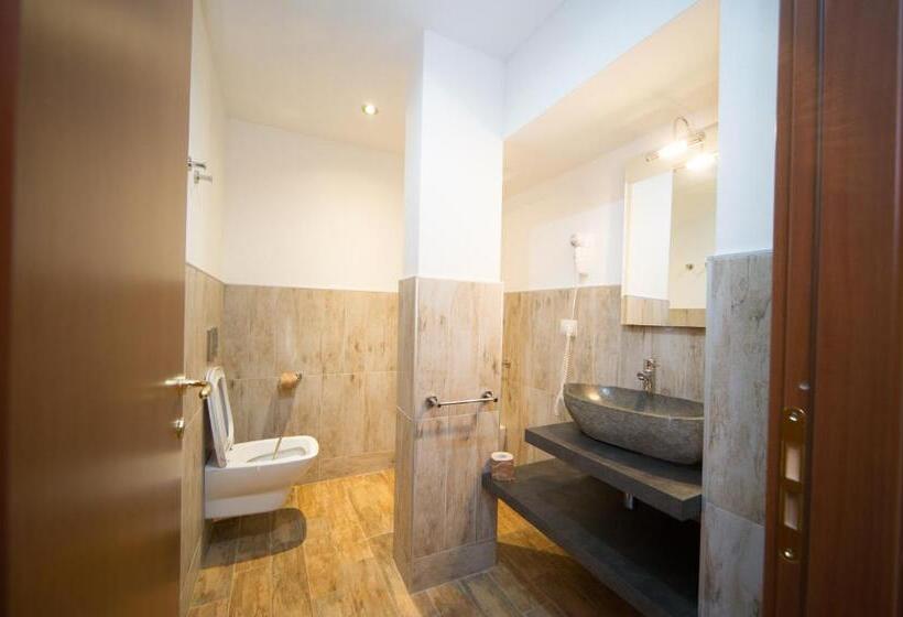 クラシックスタジオ, Residence Tabor