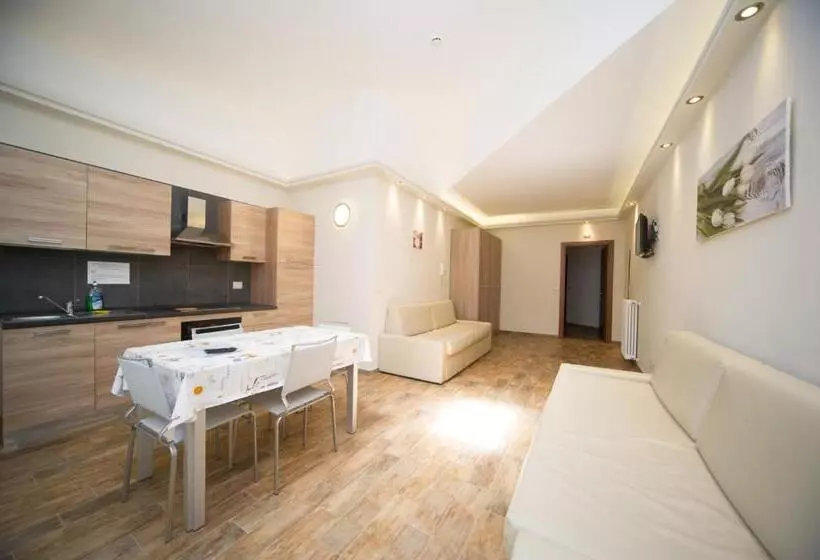 ファミリーステューディオ, Residence Tabor