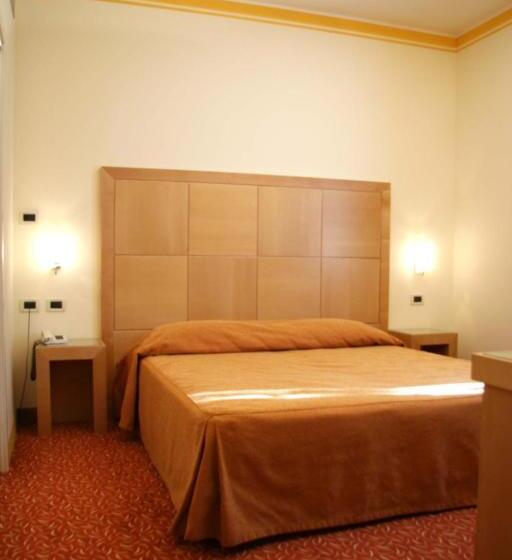 수피리어 룸, Roma