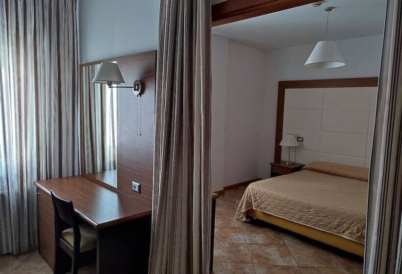 سوییت جونیور, Royal