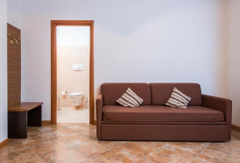 سوییت جونیور, Royal