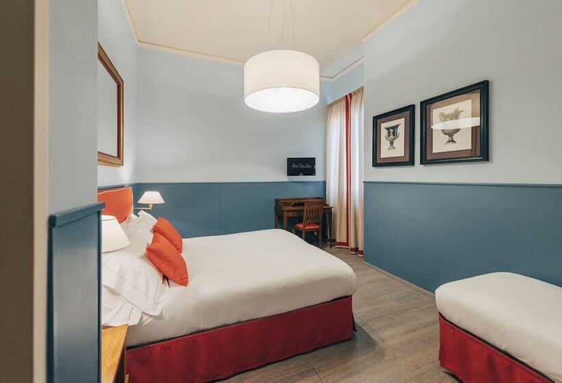 غرفة كلاسيكية ثلاثية, San Luca