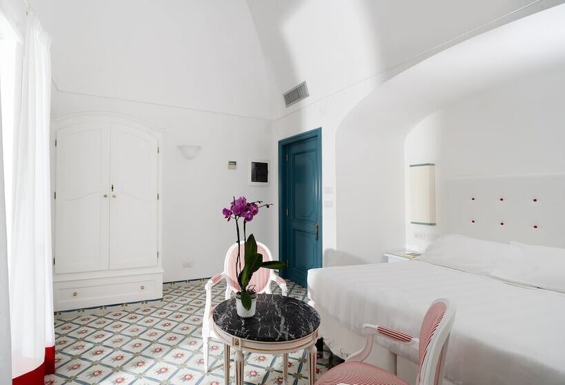 片側に海が見えるデラックスルーム, Sina Flora