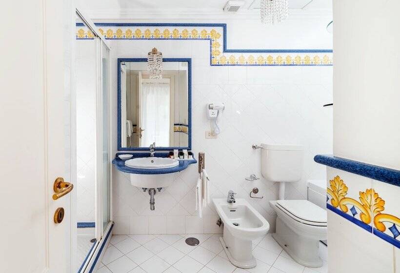 庭の見えるジュニアスイート, Sina Flora