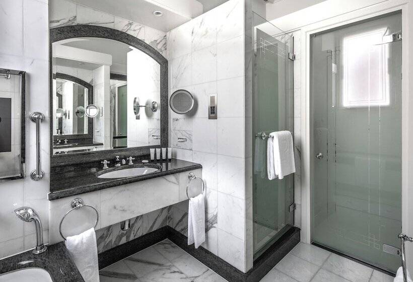 اتاق لوکس با چشمانداز, The Peninsula Hong Kong