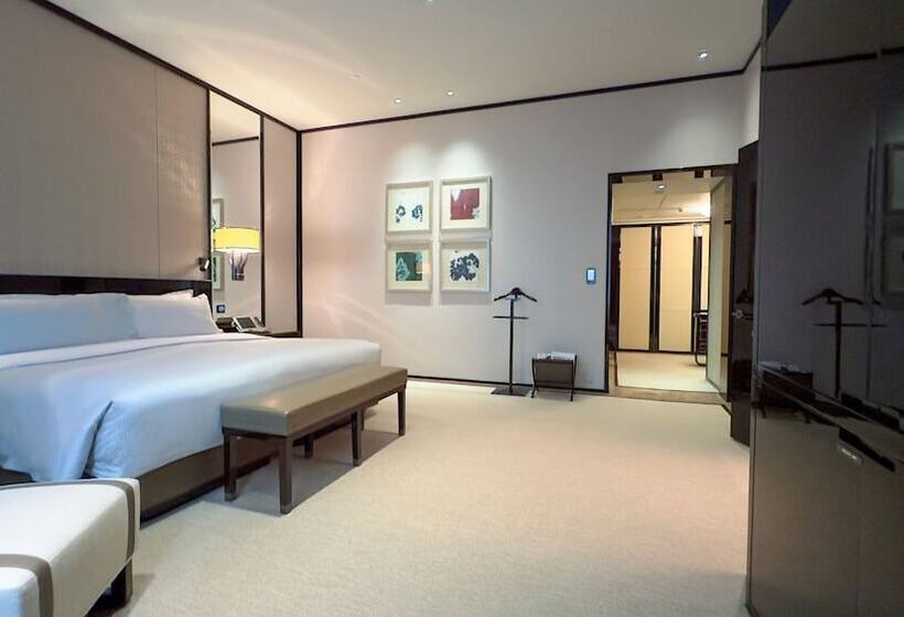 سوییت سوپریور, The Peninsula Hong Kong