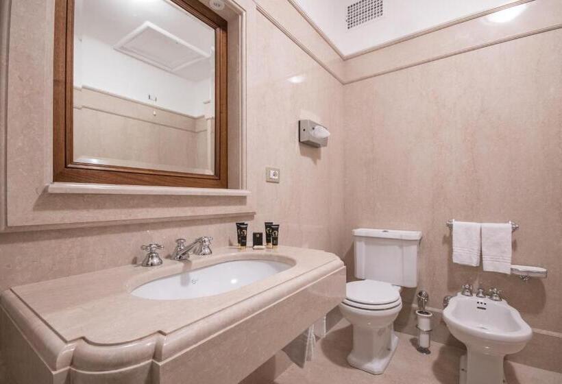 Четырехместный Номер Стандарт, Vittoria