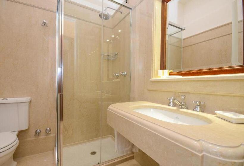 Номер Superior, Vittoria