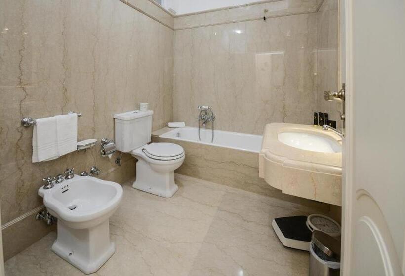 Полулюкс, Vittoria