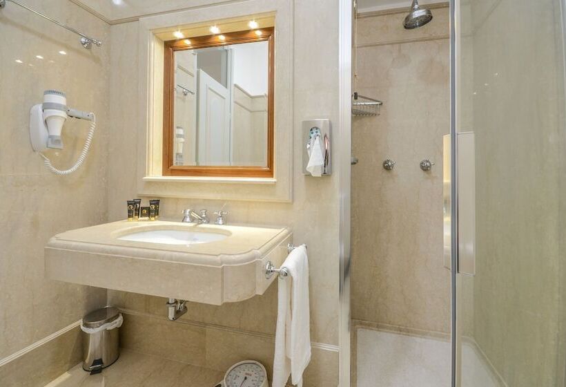 Номер Superior, Vittoria