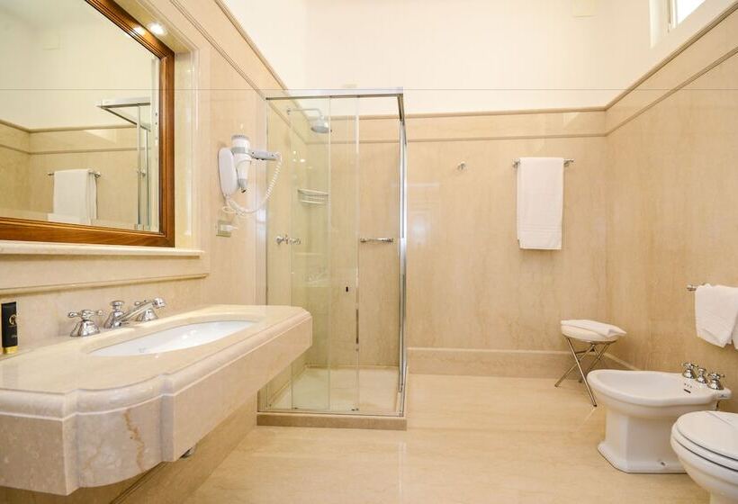 Номер Стандарт Трехместный, Vittoria