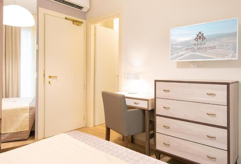 جناح جونيور مزوَّد بتراس, Atlantico