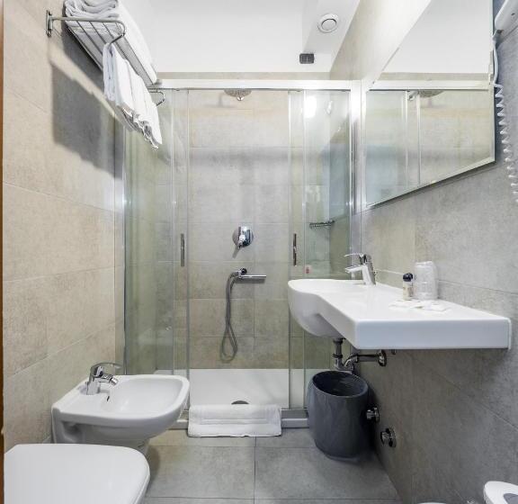 标准单人间, Aurora