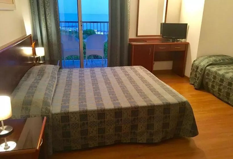ファミリールーム, Beau Rivage Pineta