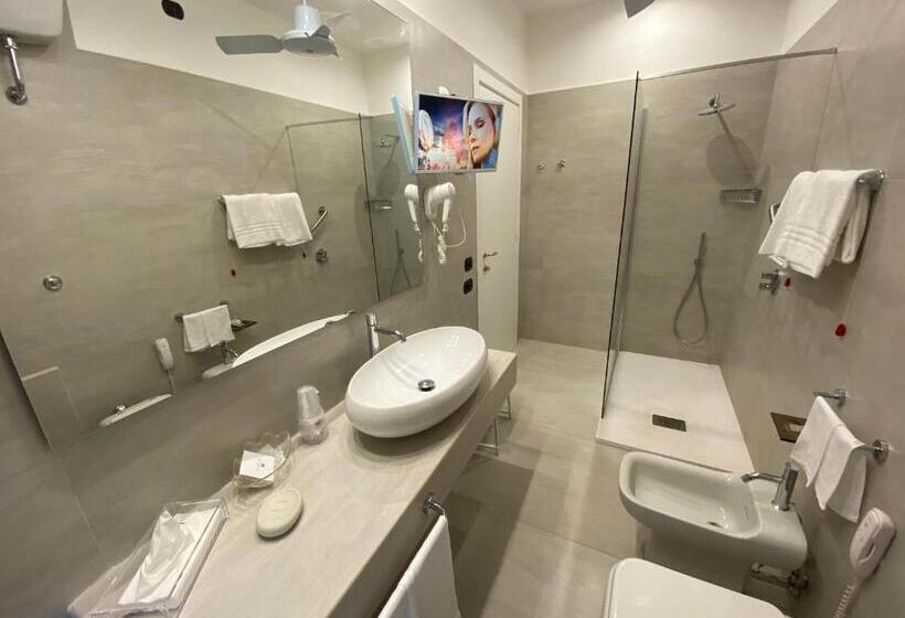 سوییت جونیور, Cicolella