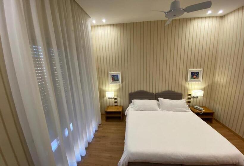 اتاق سوپریور, Cicolella