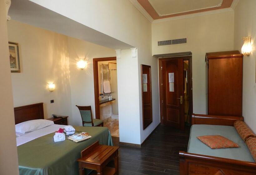 اتاق استاندارد سه نفره, Domus Florentiae