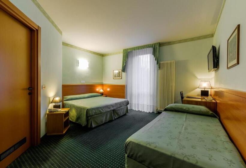 اتاق استاندارد, Don Abbondio