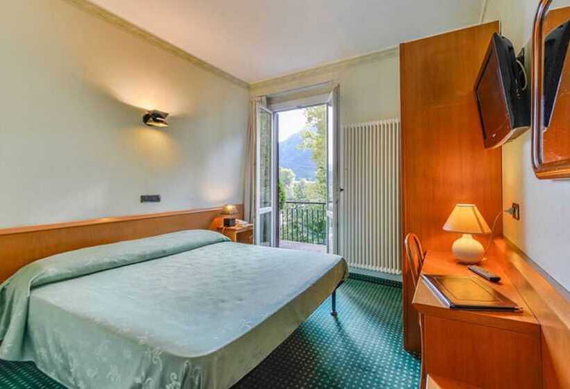 اتاق استاندارد یک نفره, Don Abbondio