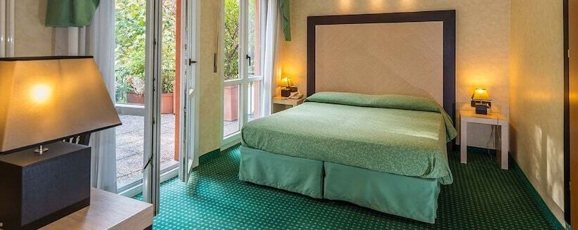 اتاق استاندارد, Don Abbondio