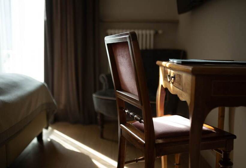 Номер Стандарт, Europa Splendid