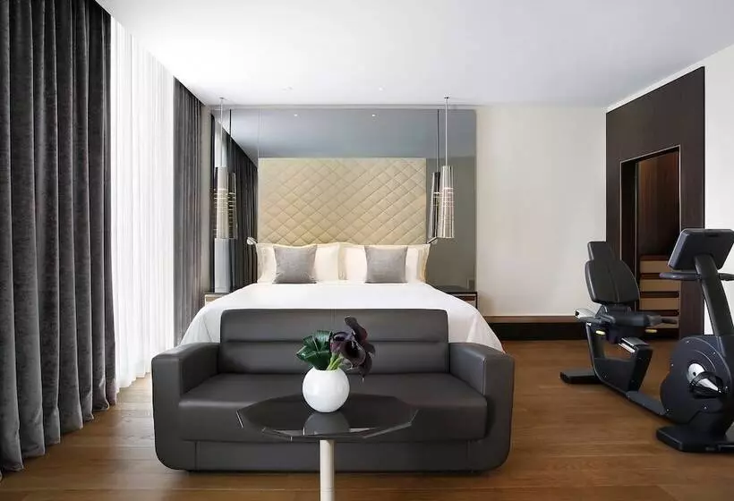 سوییت اجرایی, Excelsior Hotel Gallia, A Luxury Collection Hotel, Milan
