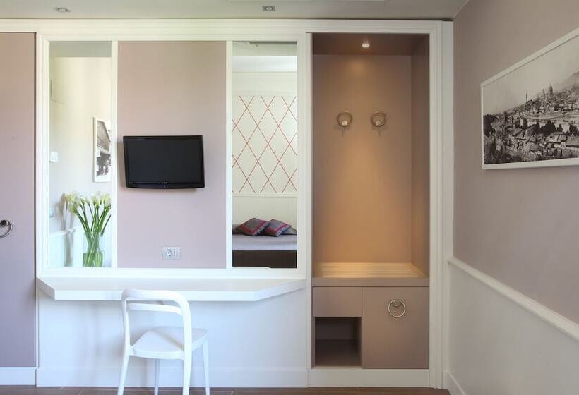 اتاق استاندارد یک نفره, Golf